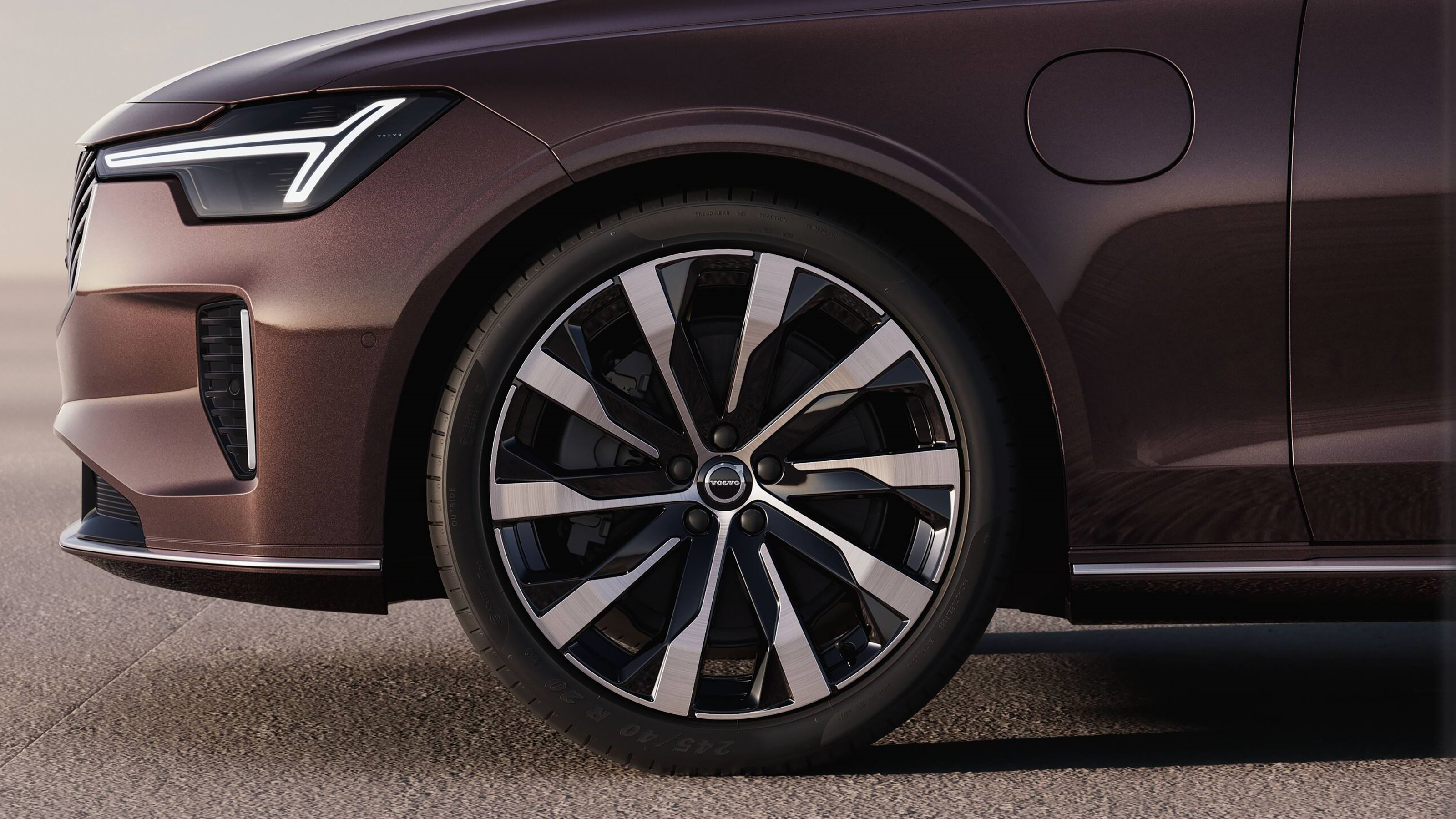 2026 Volvo S90 plug-in hybrid - wheel