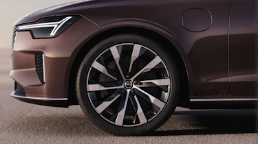 2026 Volvo S90 plug-in hybrid - wheel