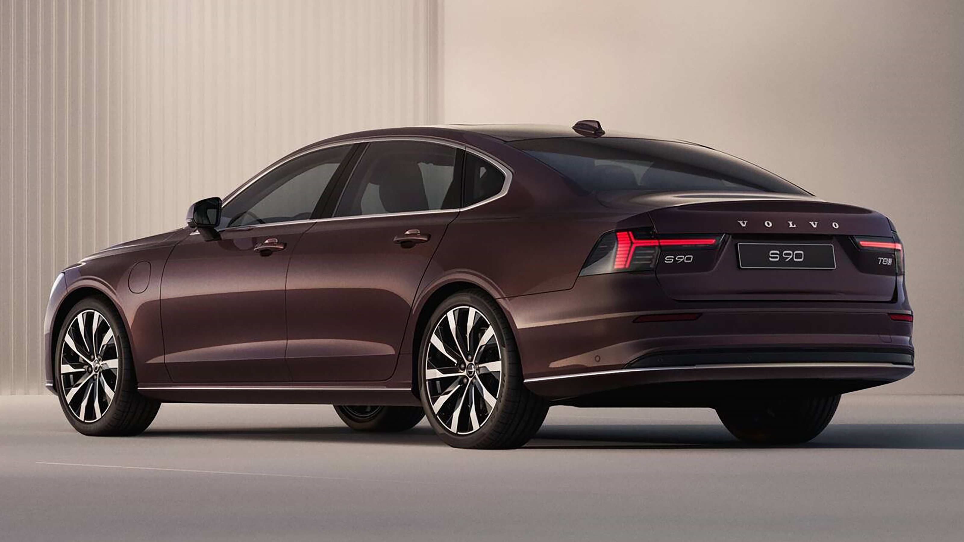 2026 Volvo S90 plug-in hybrid - rear 3/4