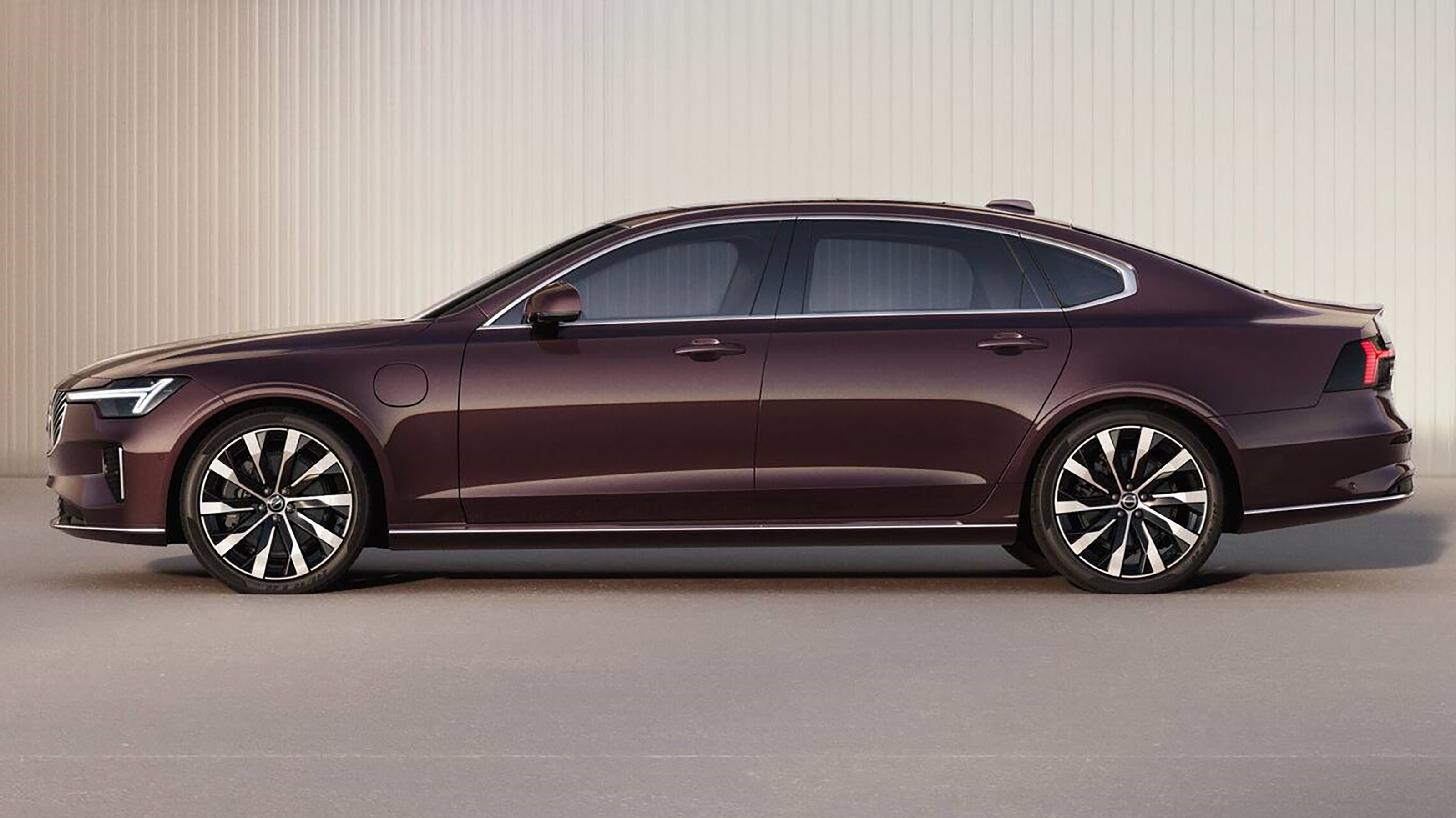 2026 Volvo S90 plug-in hybrid - side profile