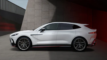 Aston Martin DBX S - side