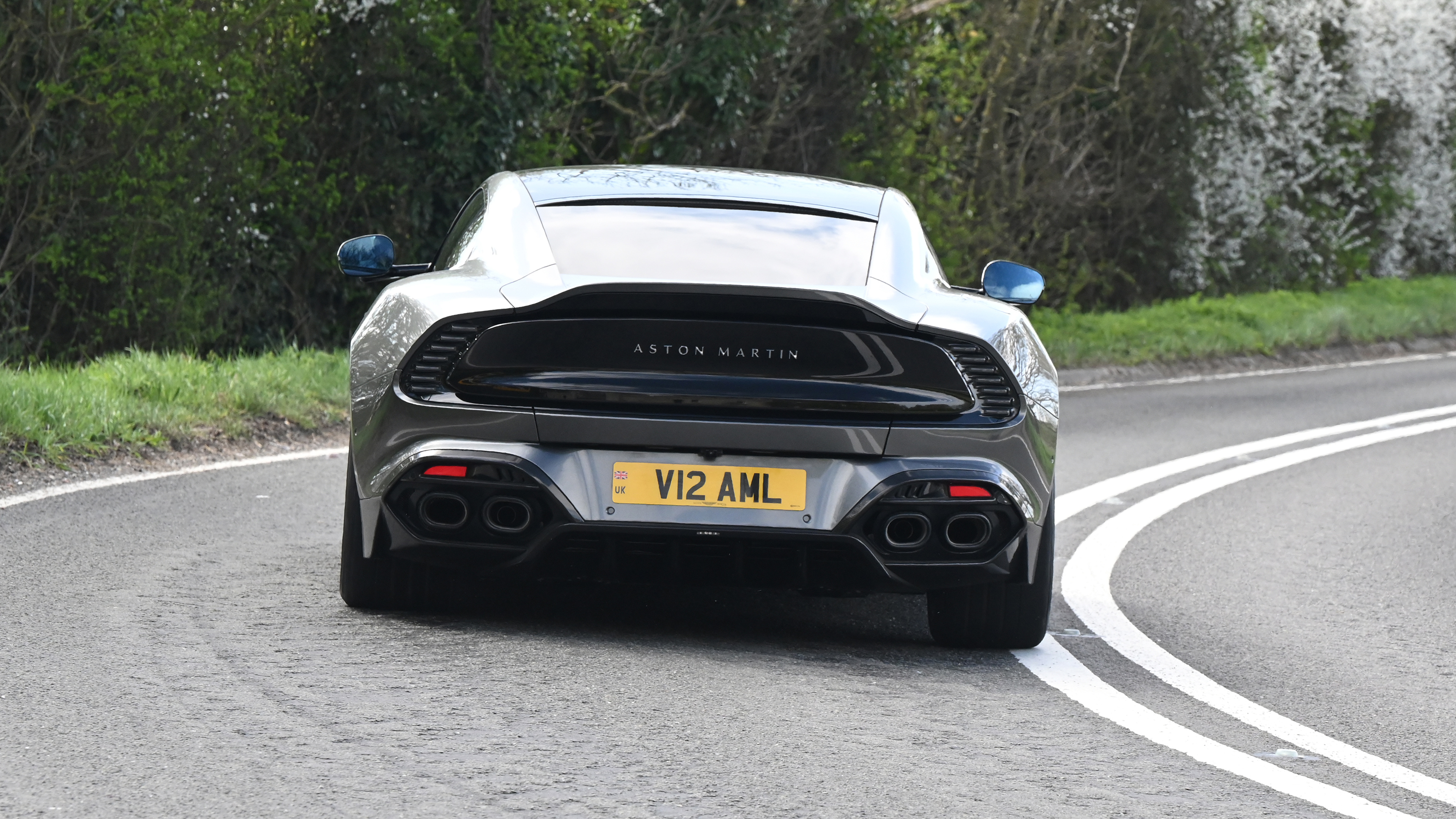 Aston Martin Vanquish - rear cornering