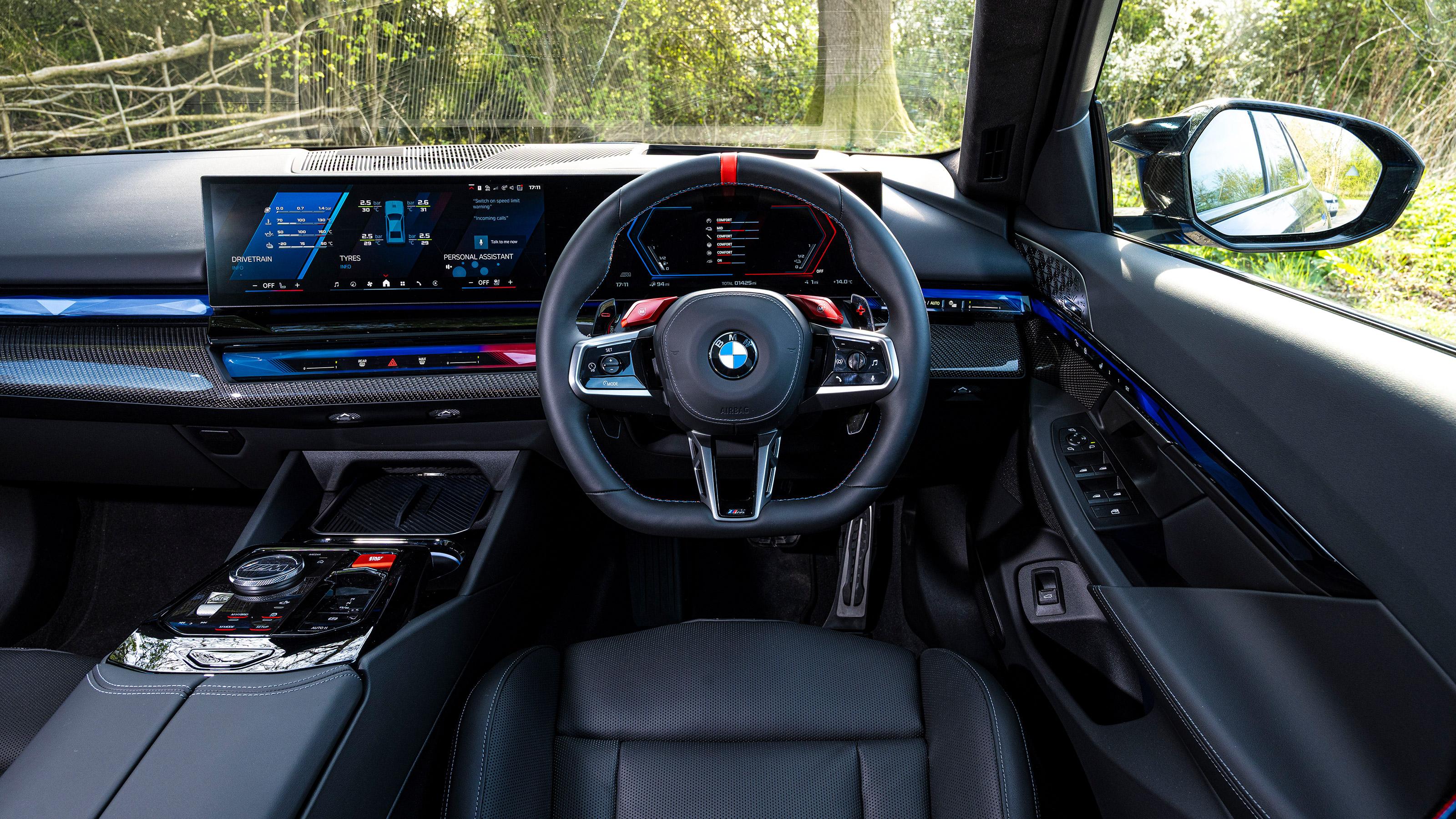 BMW M5 Touring - dash