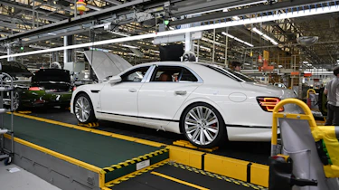 Bentley Crewe Factory- production line with Flying Spur