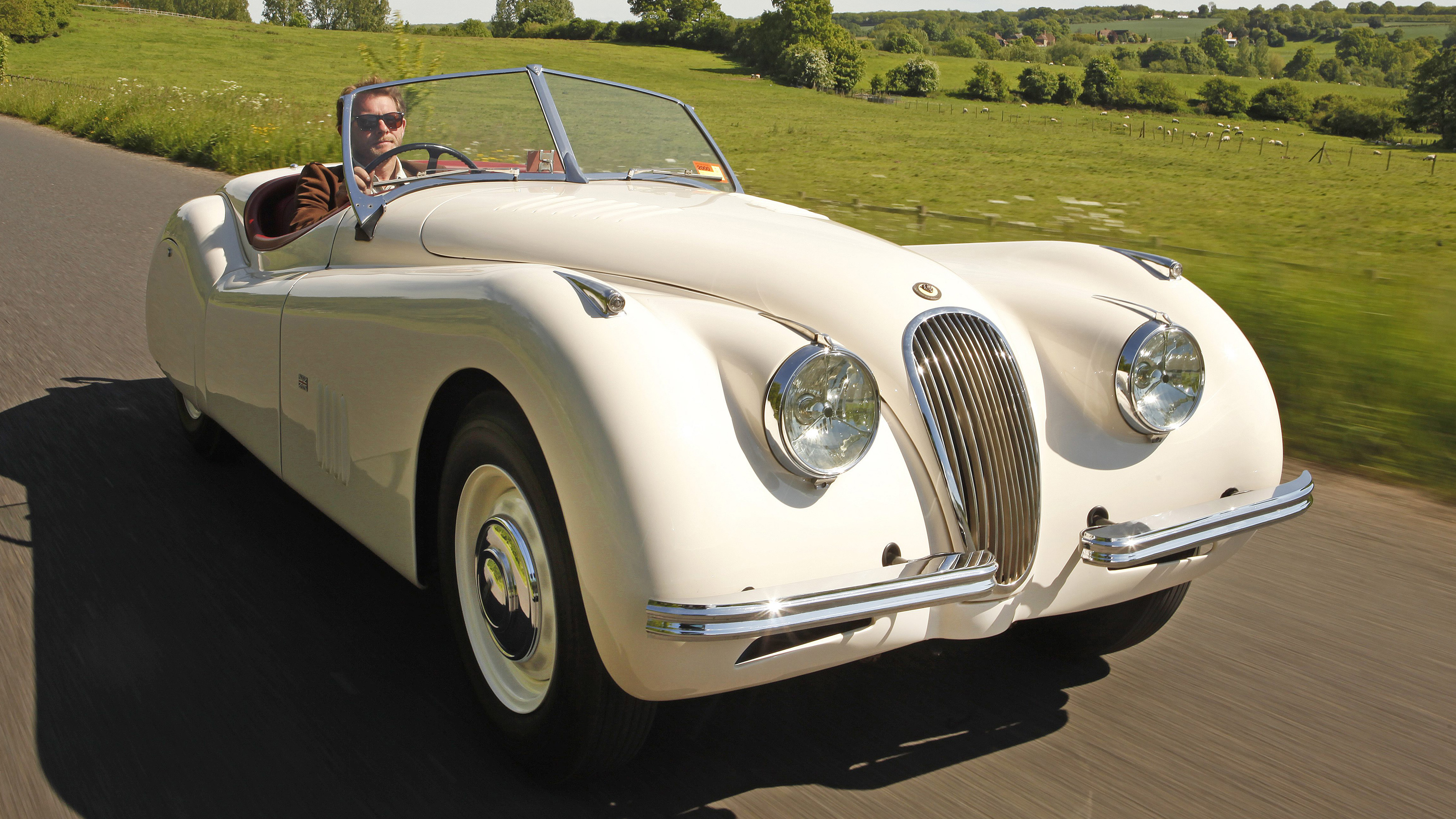 Jaguar XK120 - front tracking