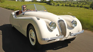 Jaguar XK120 - front tracking