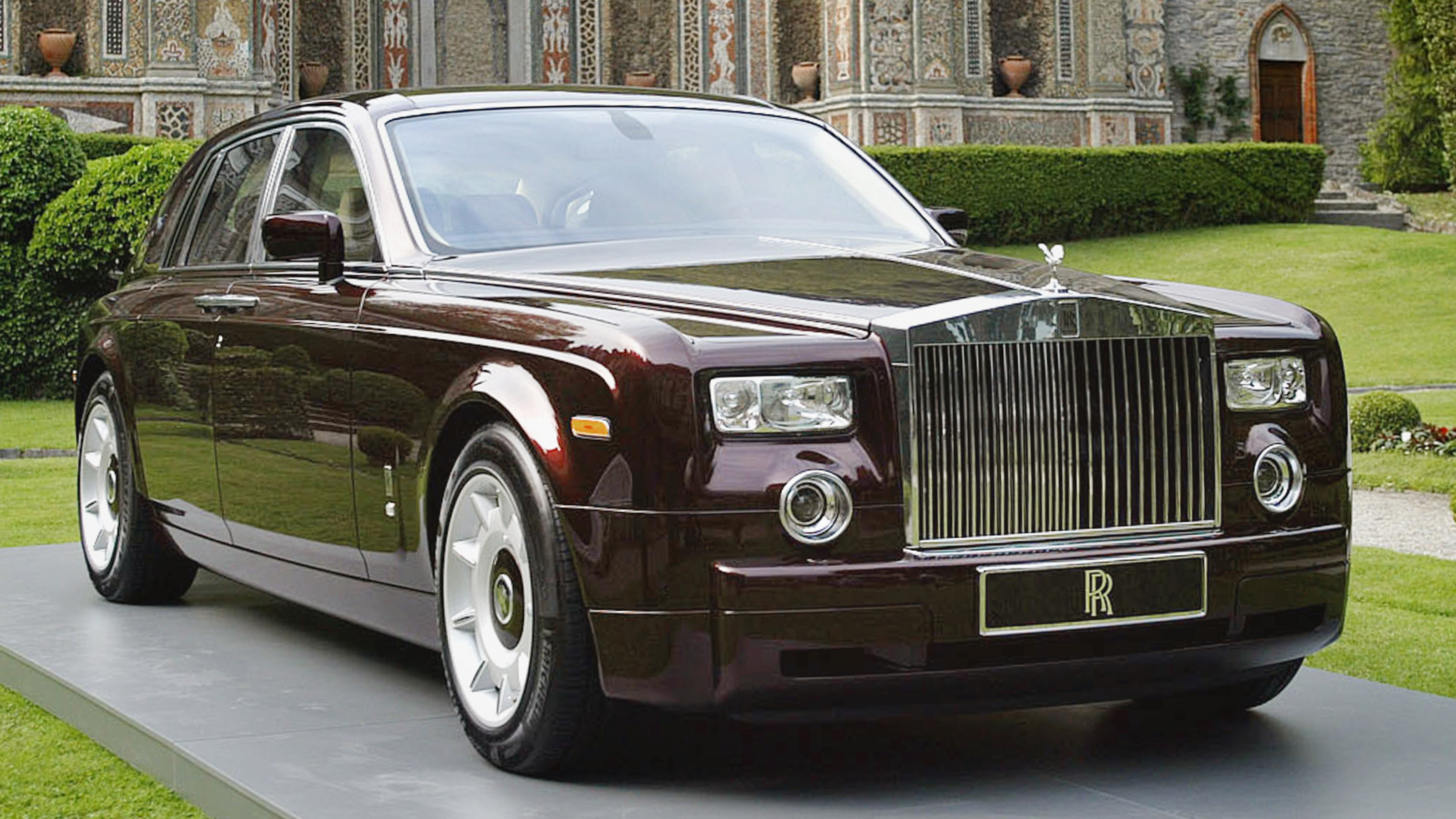 Rolls-Royce Phantom - front static