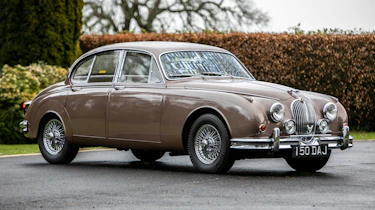 Jaguar Mk2 - front static