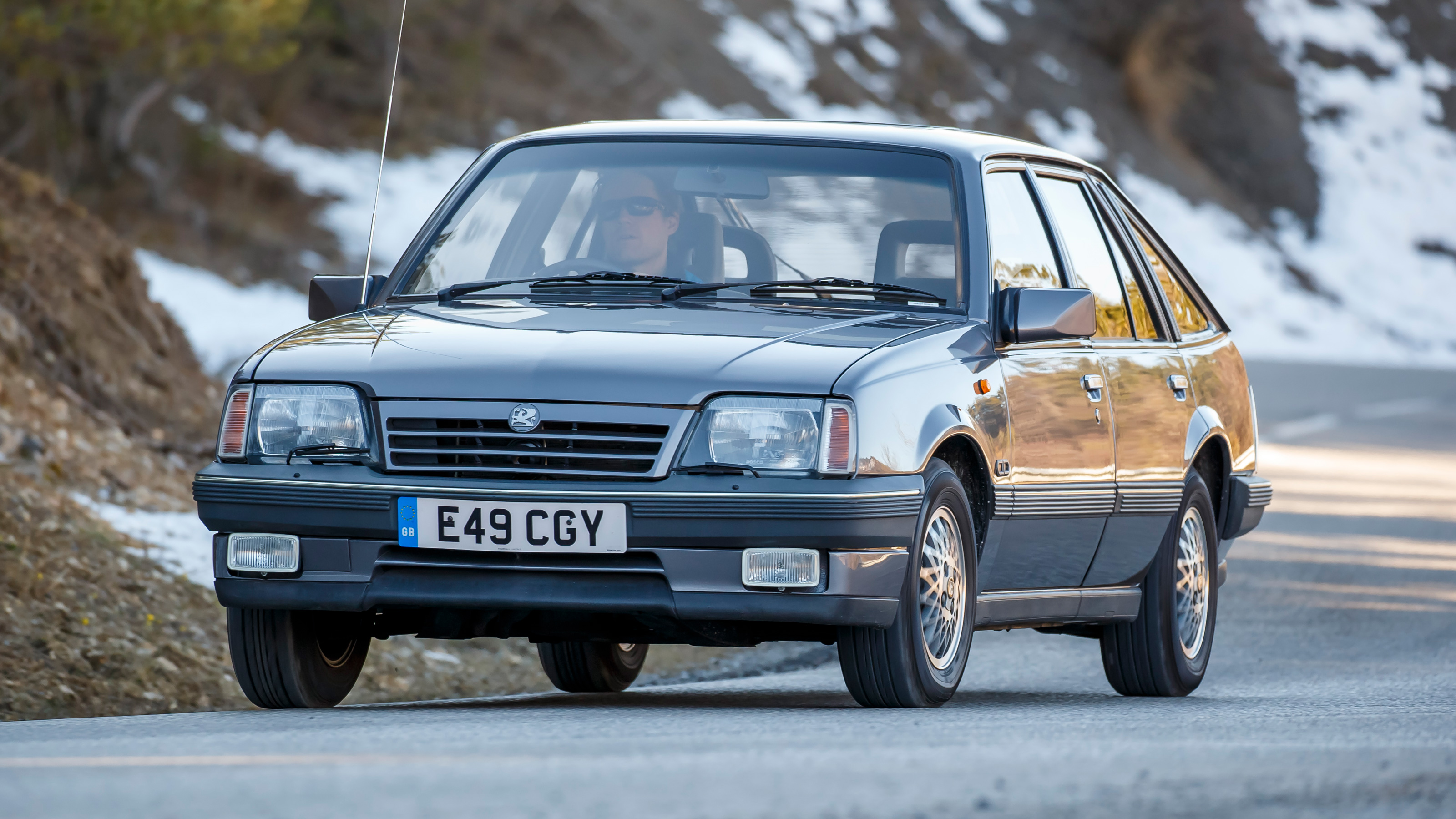 Vauxhall Cavalier - front cornering
