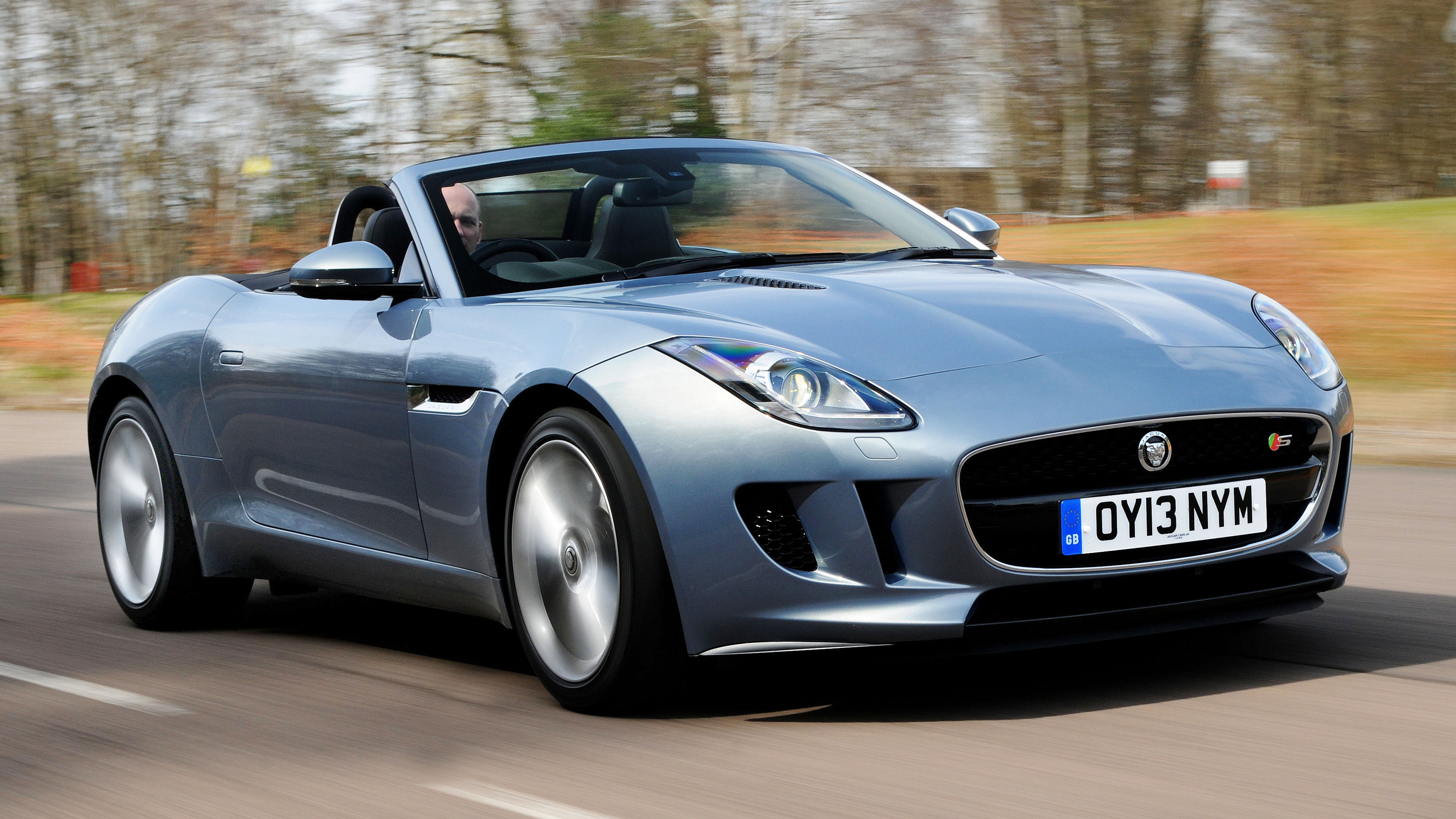 Jaguar F-Type - front tracking