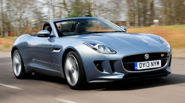 Jaguar F-Type - front tracking