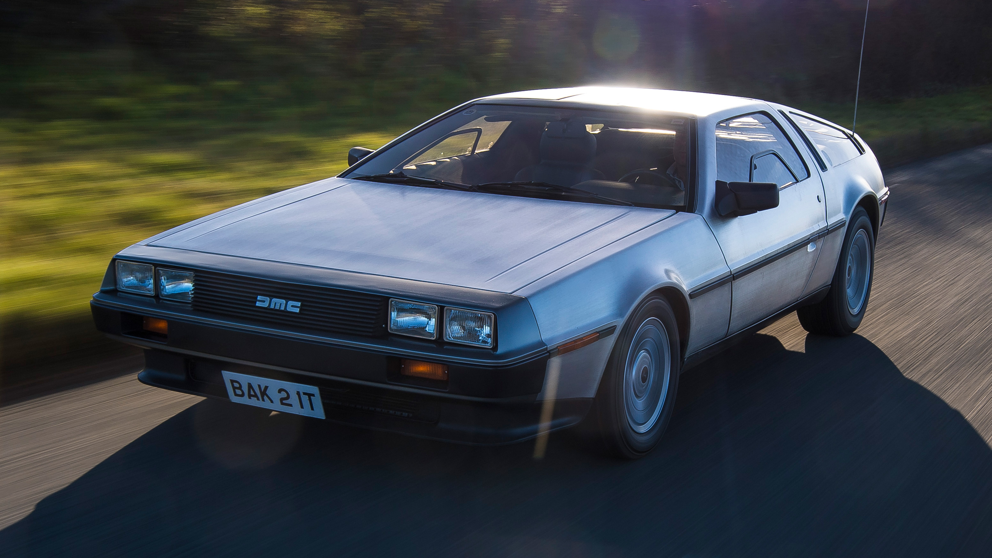 DeLorean DMC12 - front dynamic