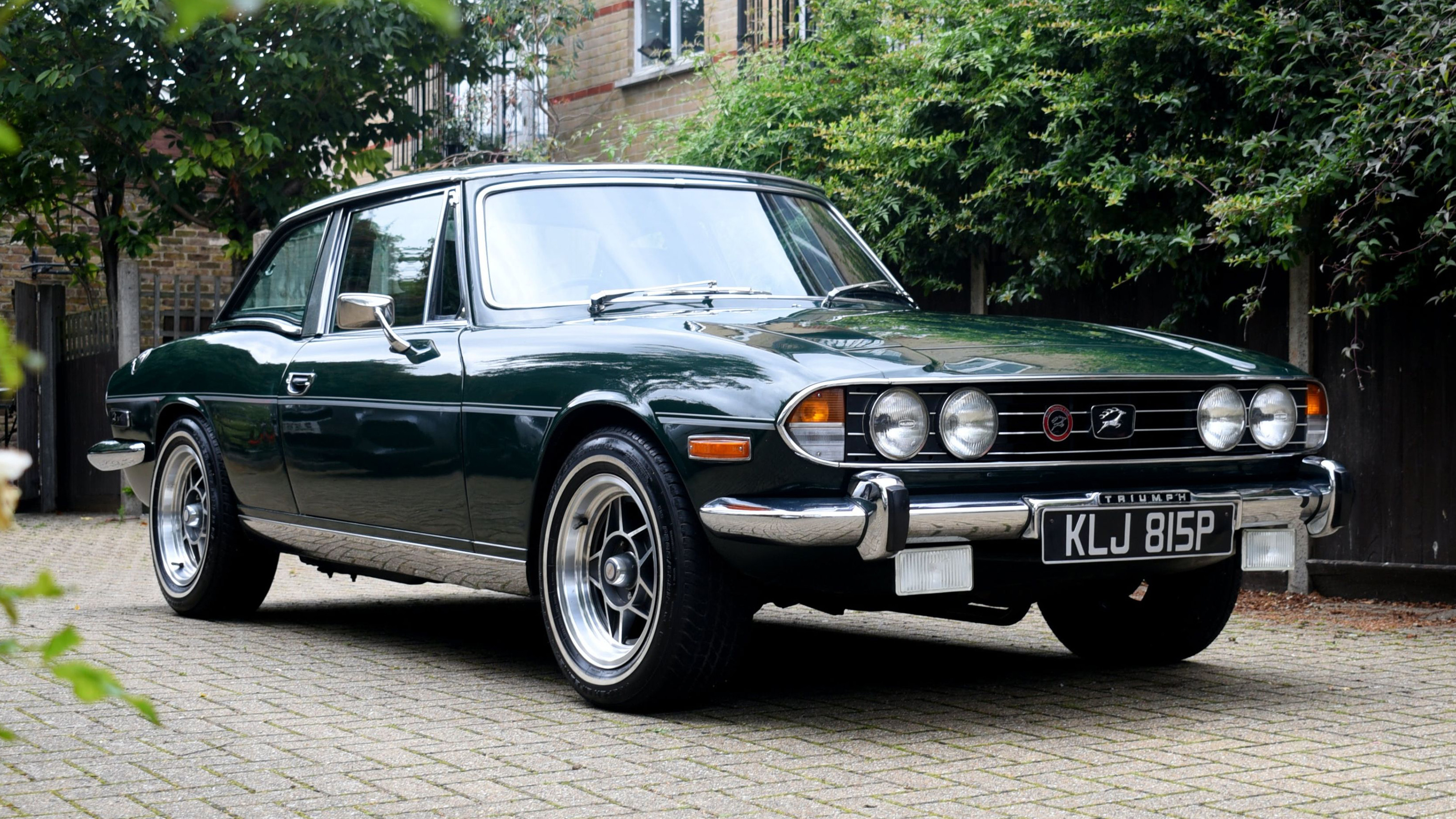 Triumph Stag - front static