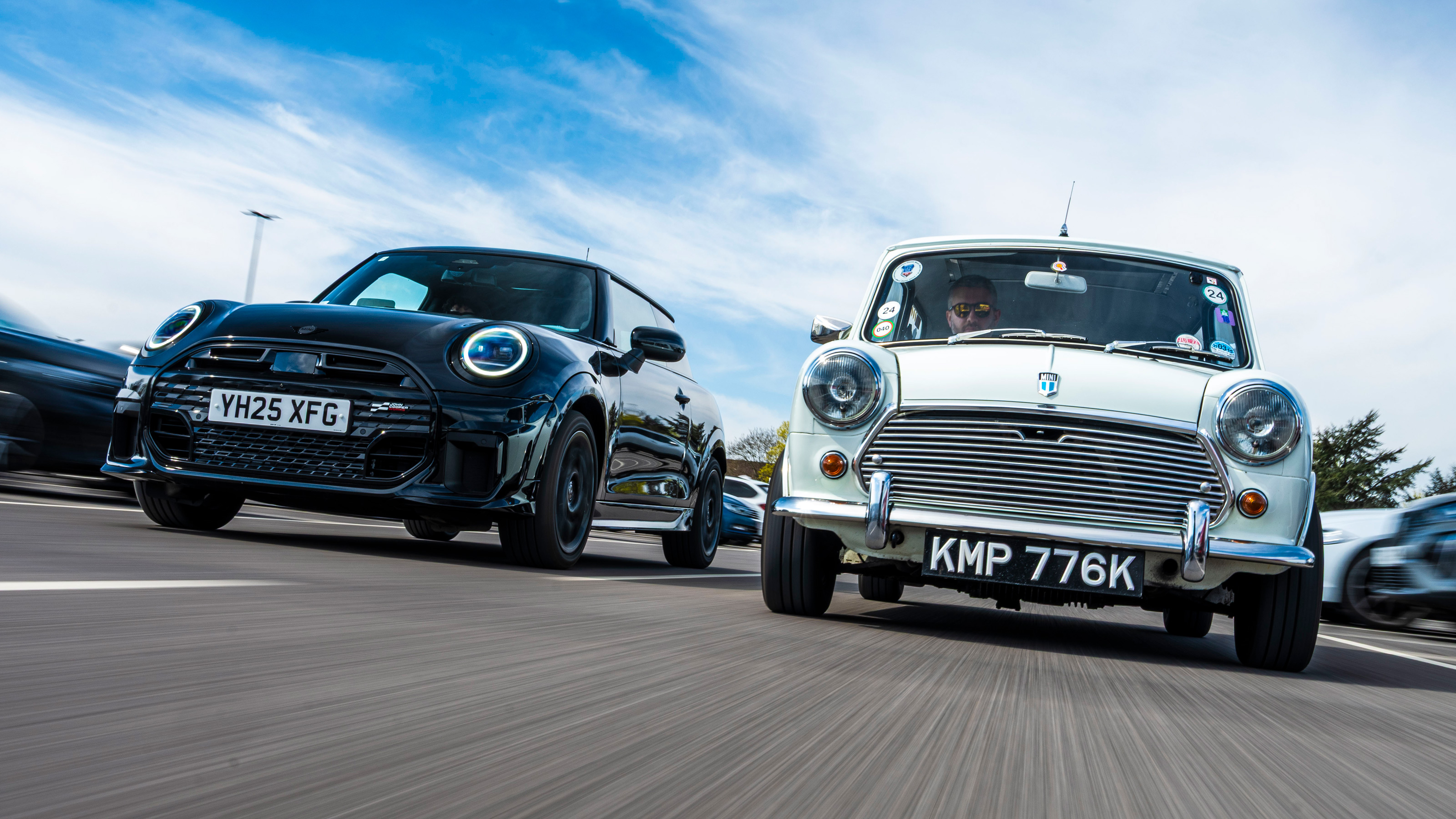 Morris Mini and MINI Cooper - dynamic