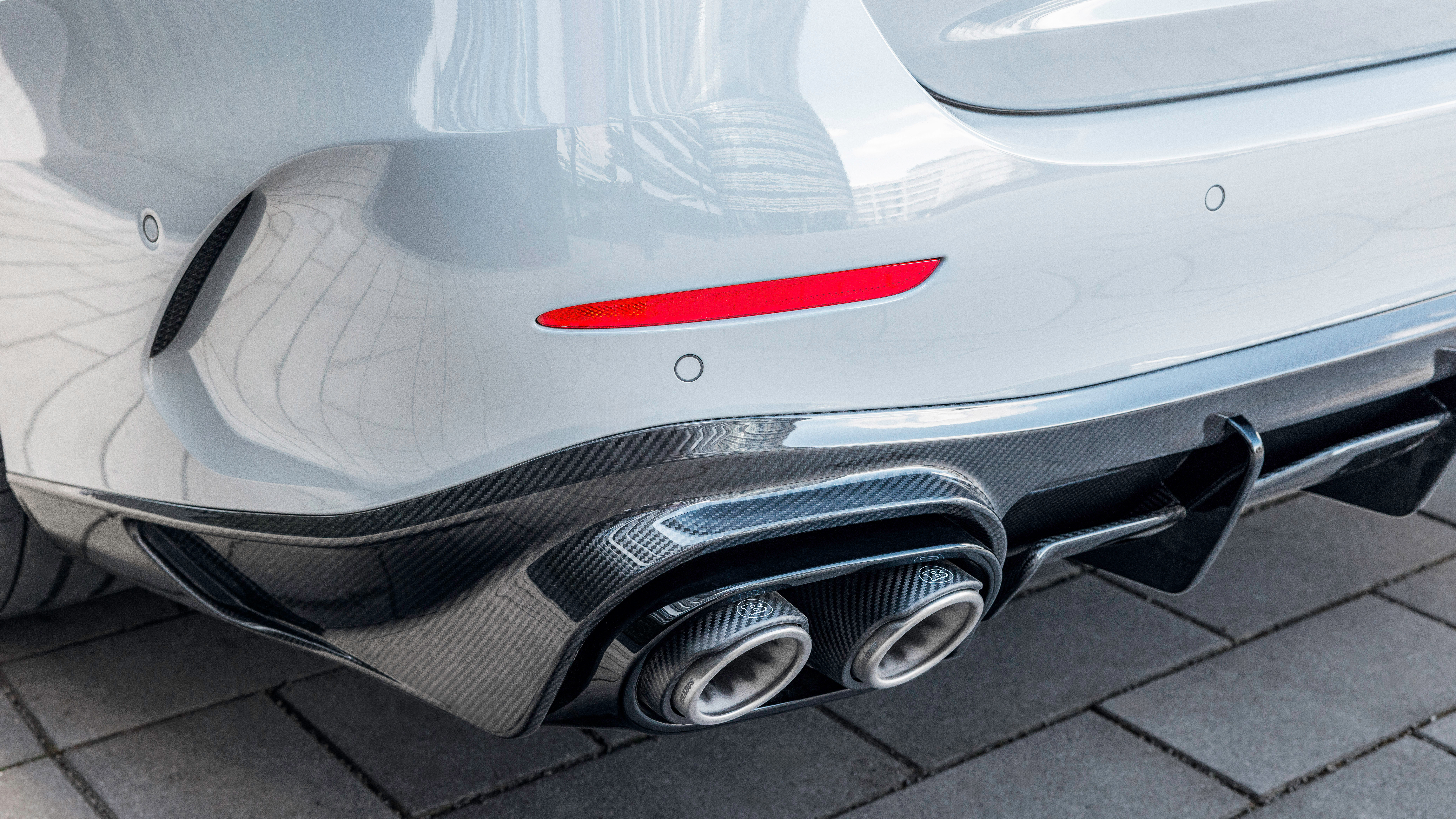 Brabus 700 - exhaust