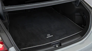 Brabus 700 - boot