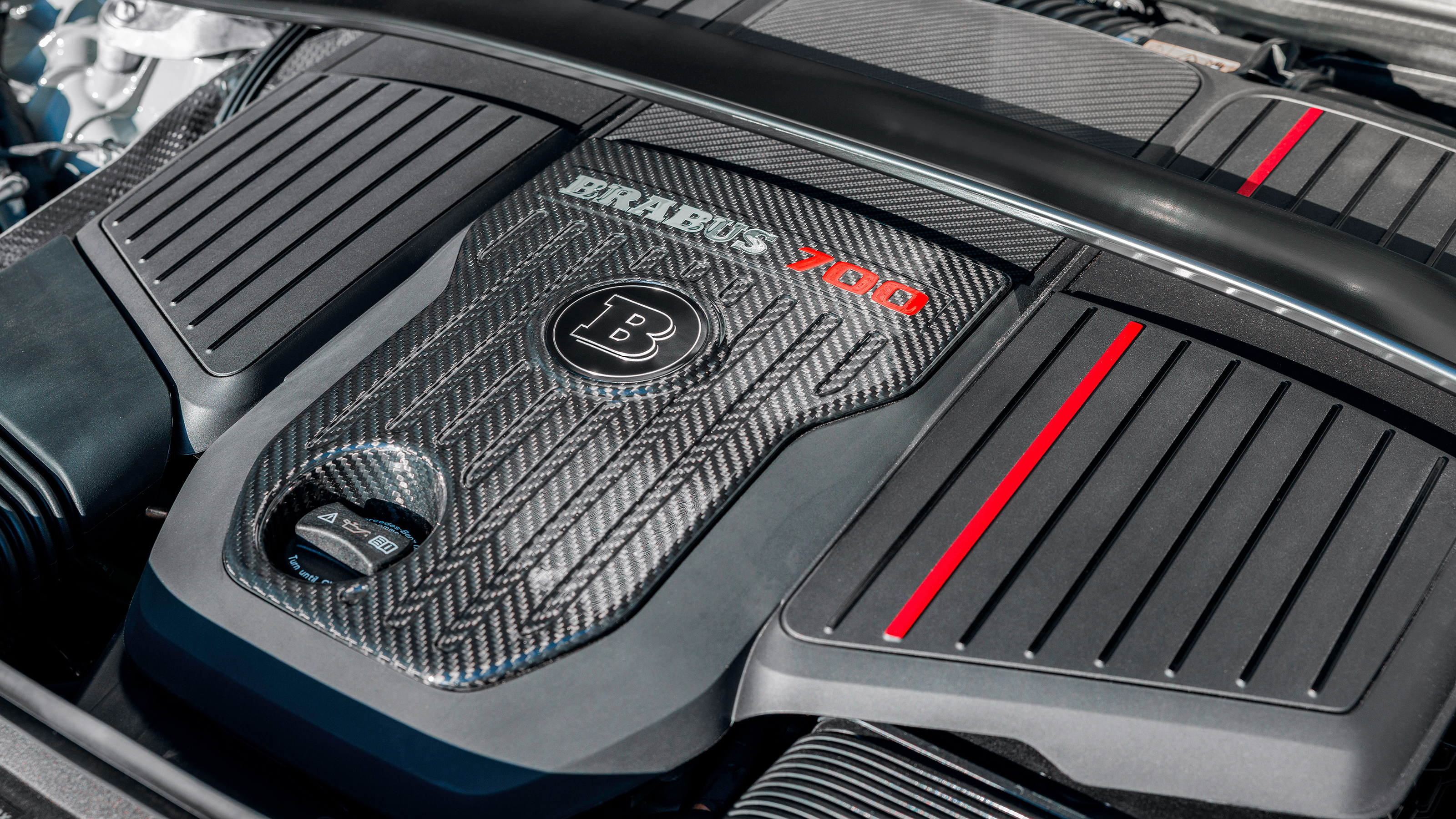 Brabus 700 - engine bay