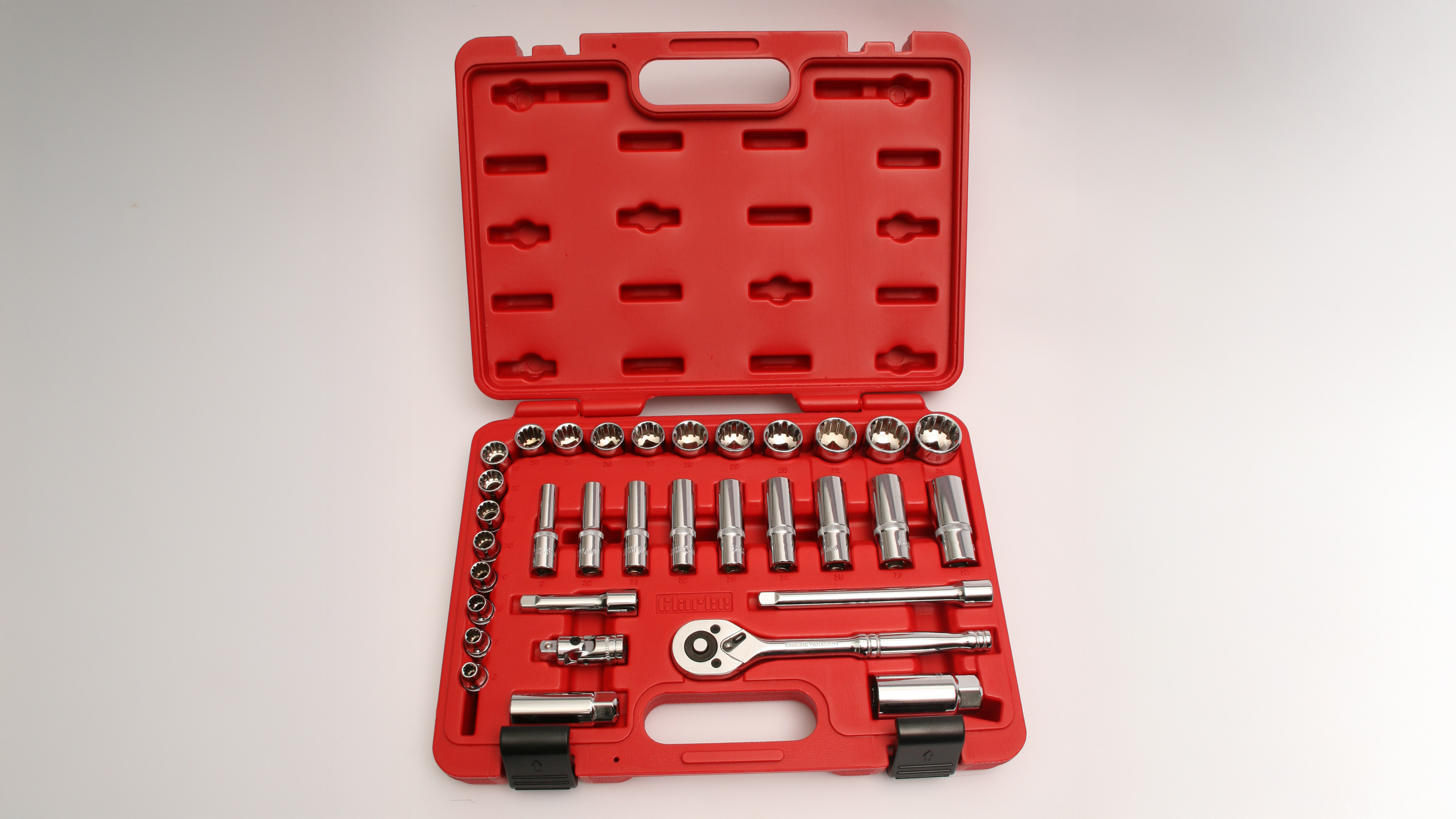 Clarke Pro 33pc Multi-Fit Metric Socket Set PRO382