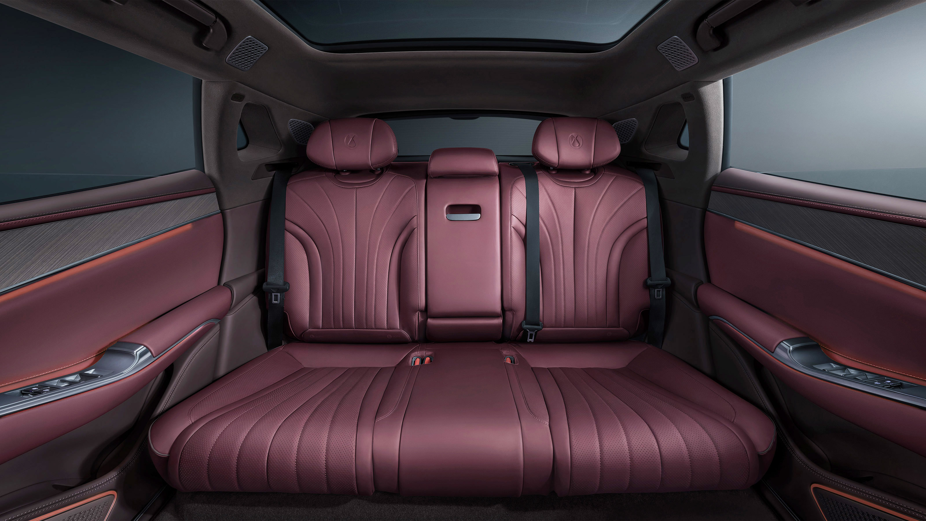  Denza Z9GT - seats