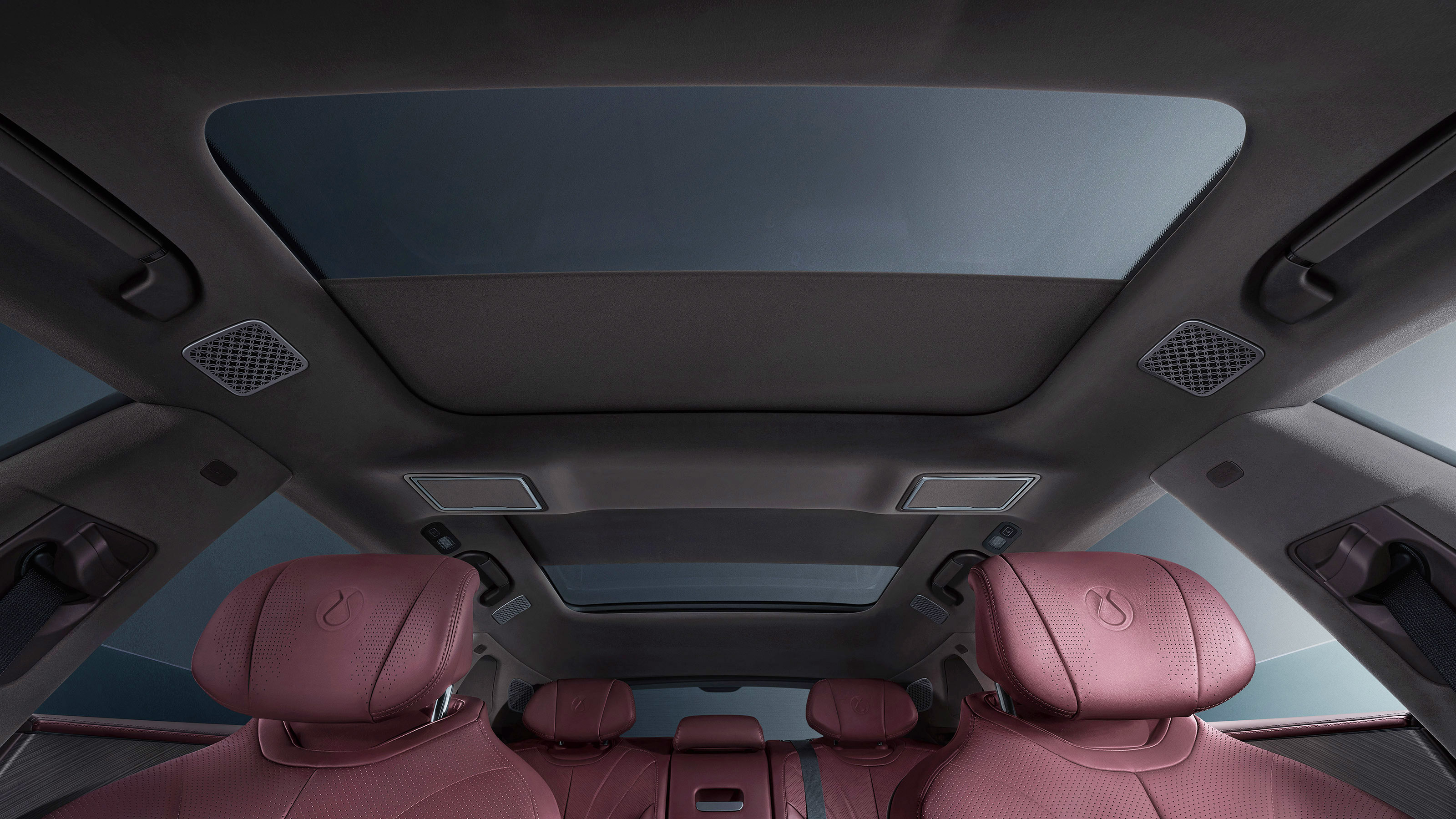  Denza Z9GT - panoramic roof