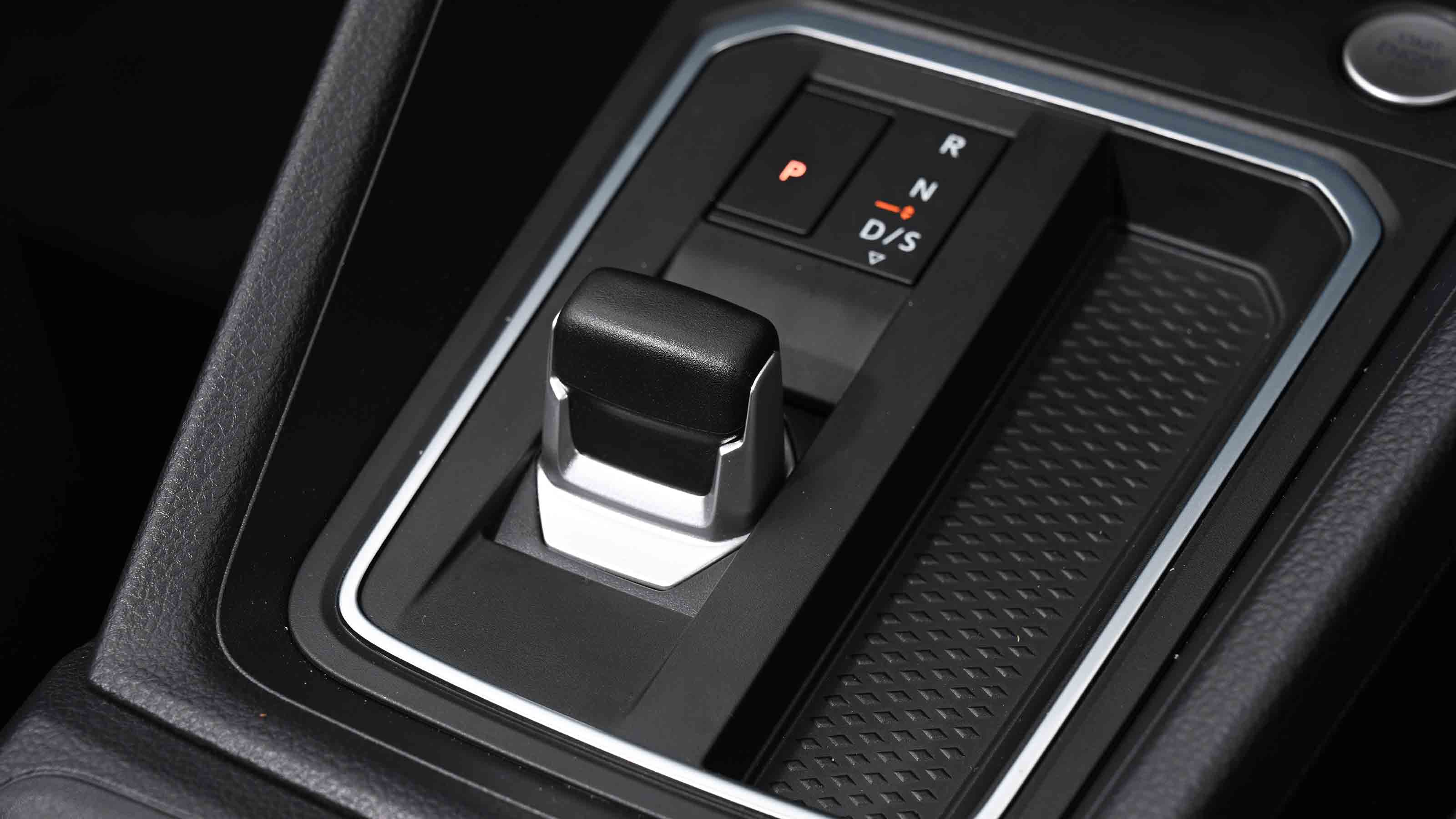 Ford Tourneo Connect - gear selector