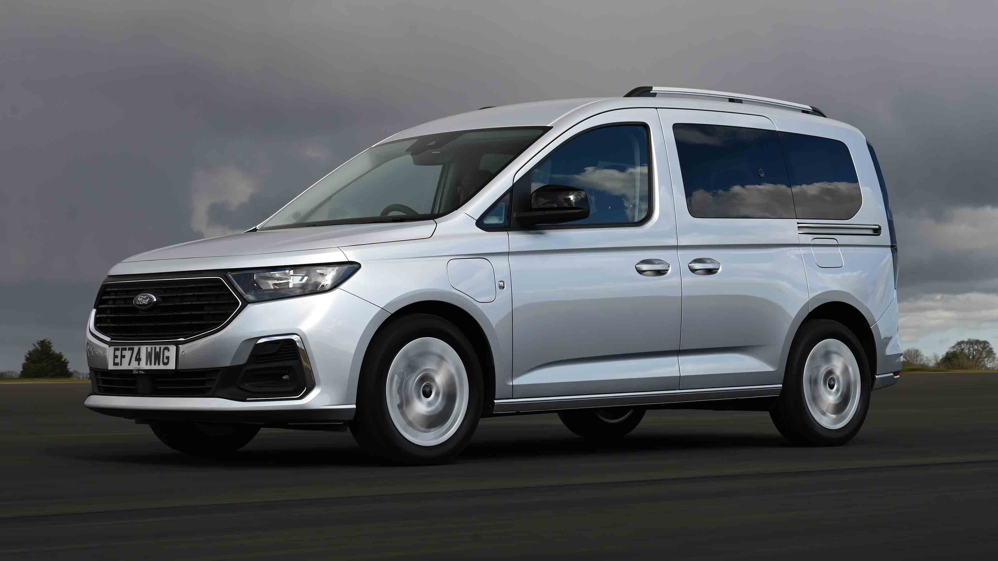 Ford Tourneo Connect - tracking, alt