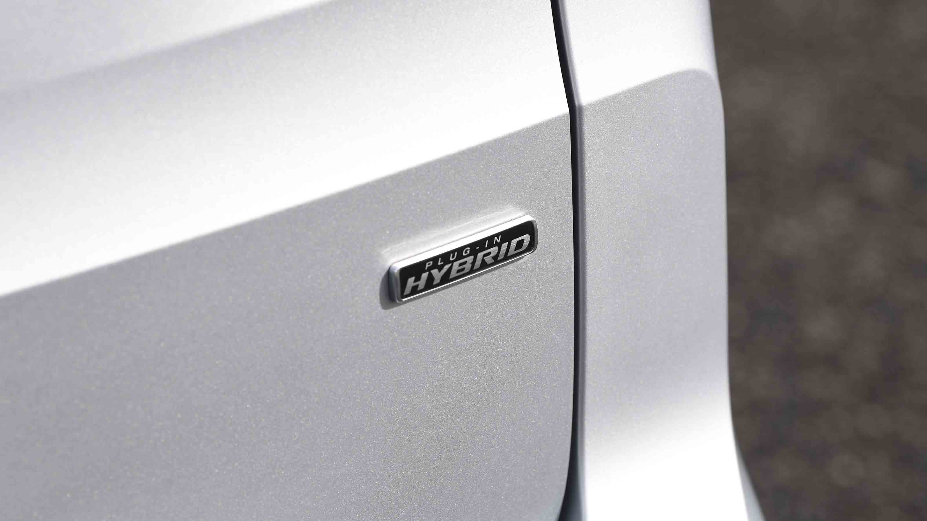 Ford Tourneo Connect - 'Plug-in hybrid' badge