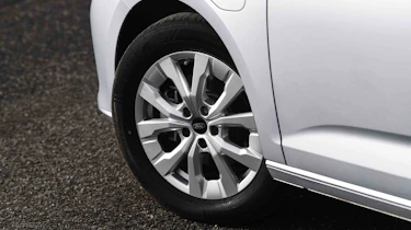 Ford Tourneo Connect - alloy wheels