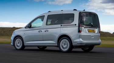 Ford Tourneo Connect - rear tracking