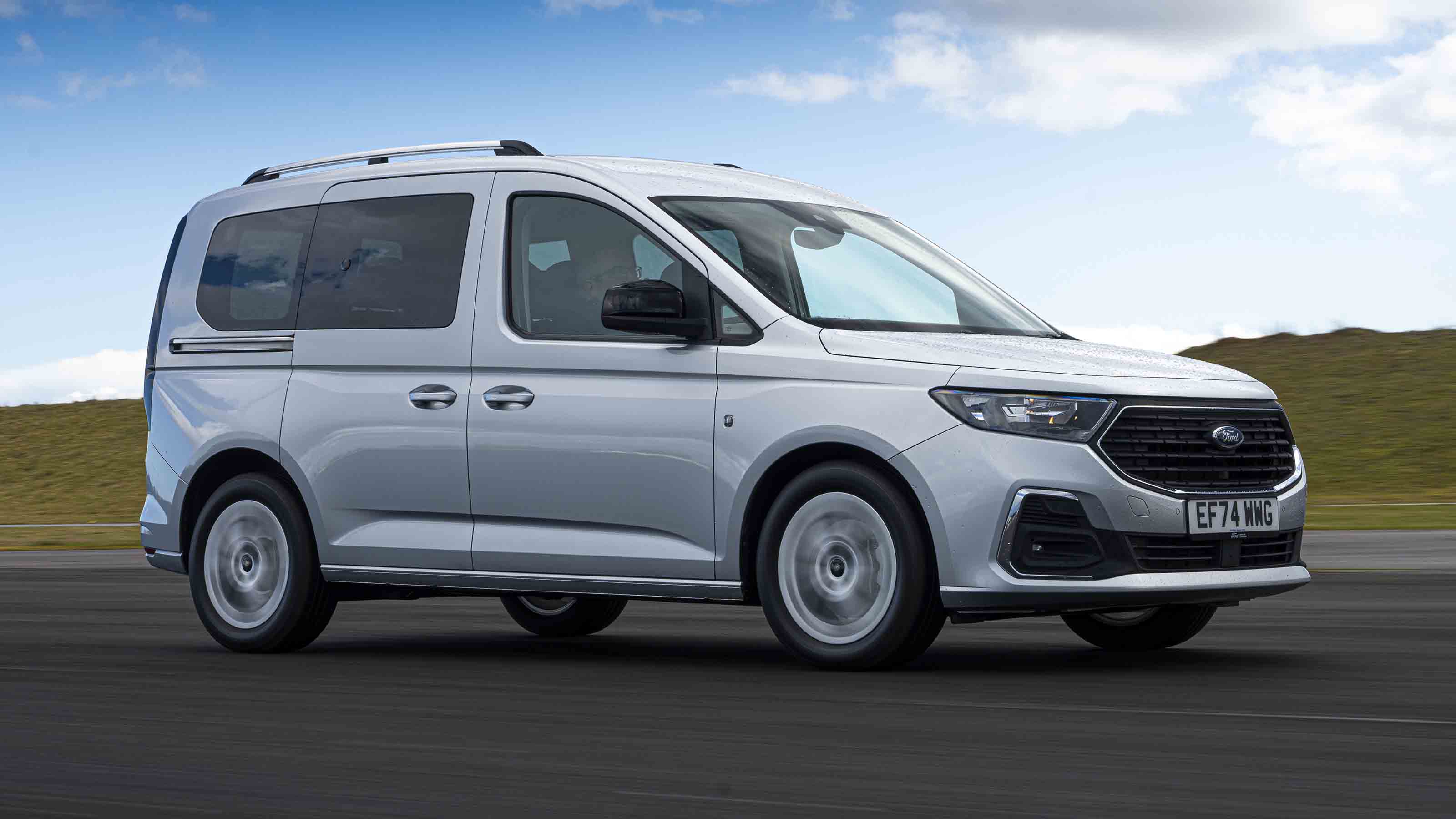 Ford Tourneo Connect - main image