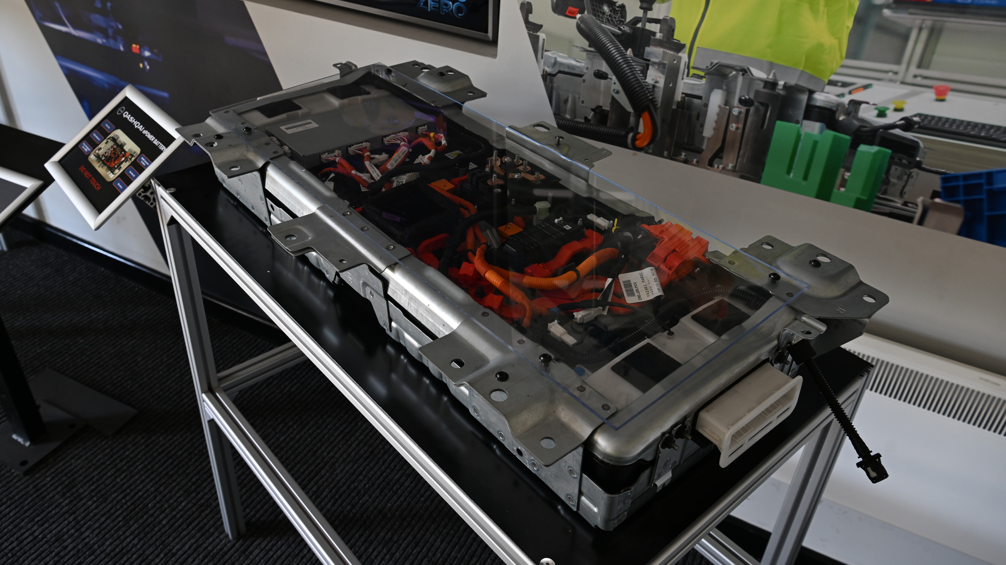 Future of Nissan in the UK - battery cutaway 