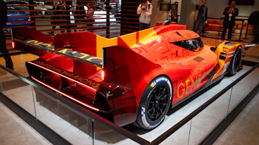 Genesis GMR-001 - rear 3/4