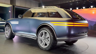 Genesis X Gran Equator studio - rear
