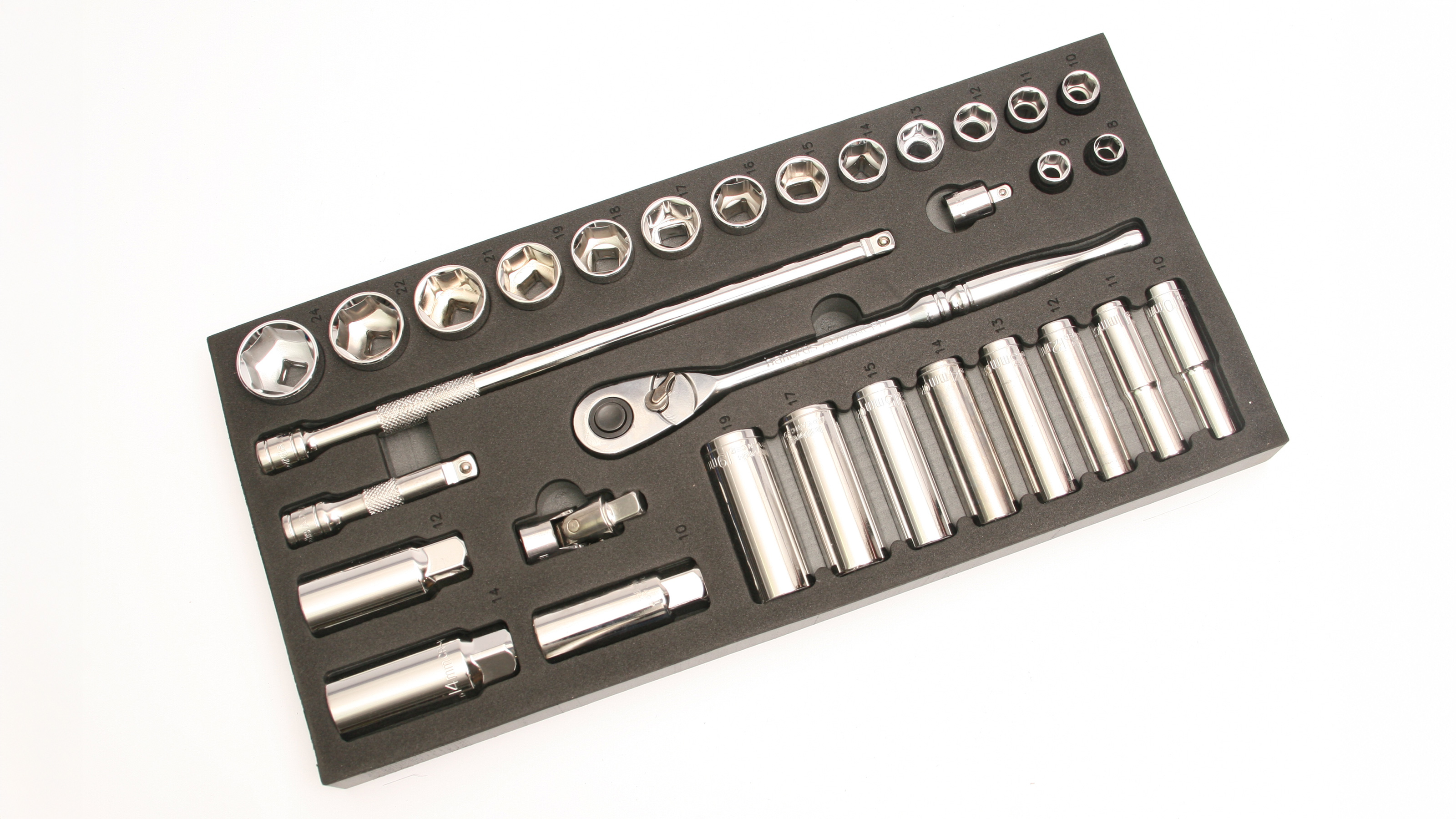 Halfords Advanced ⅜” Socket Set 8-24mm