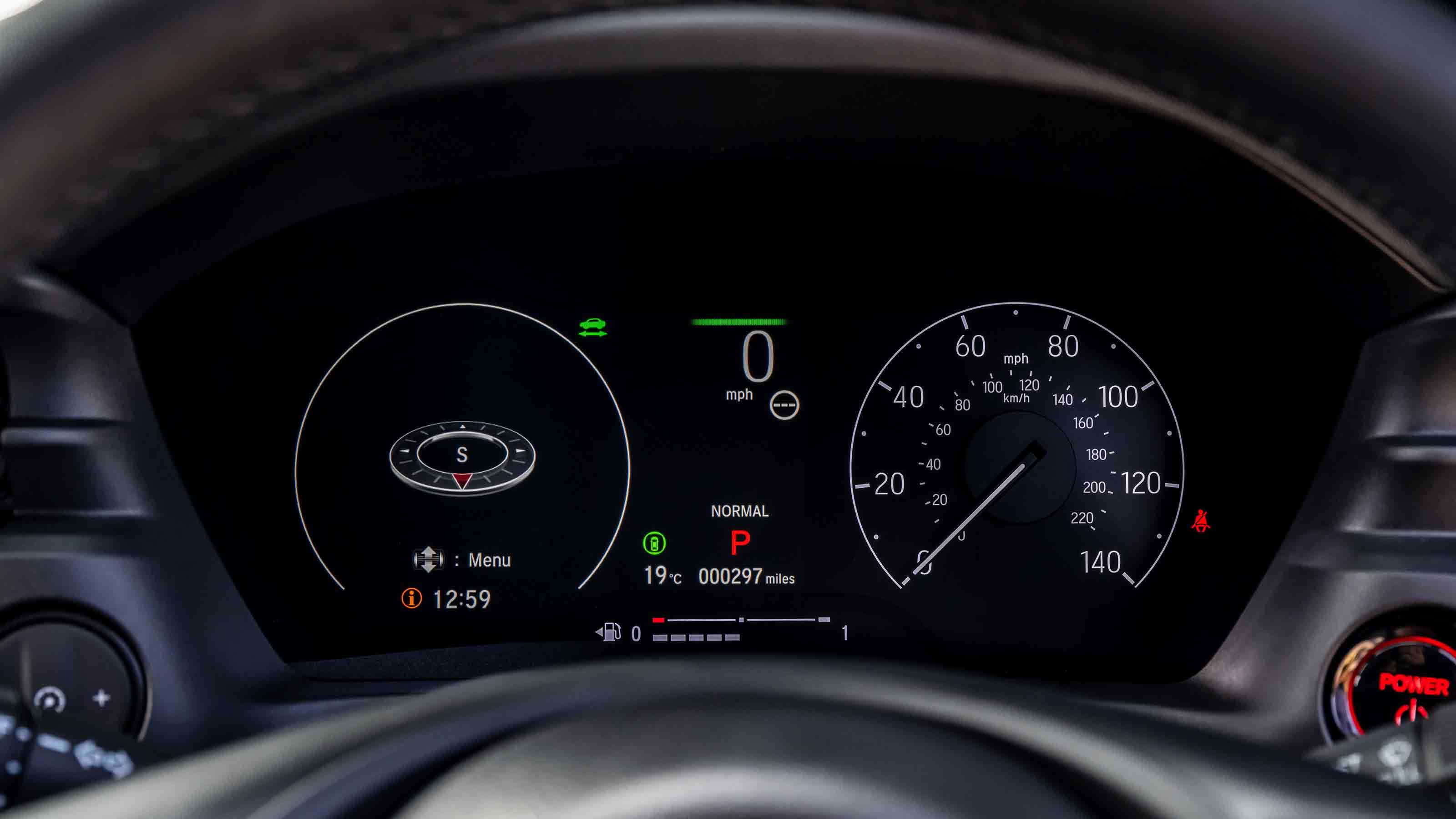 Honda HR-V - digital instrument cluster
