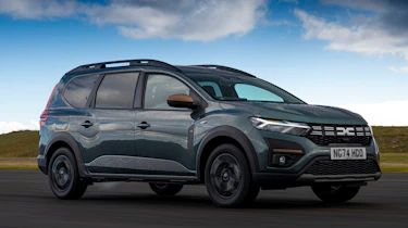 Dacia Jogger - front tracking