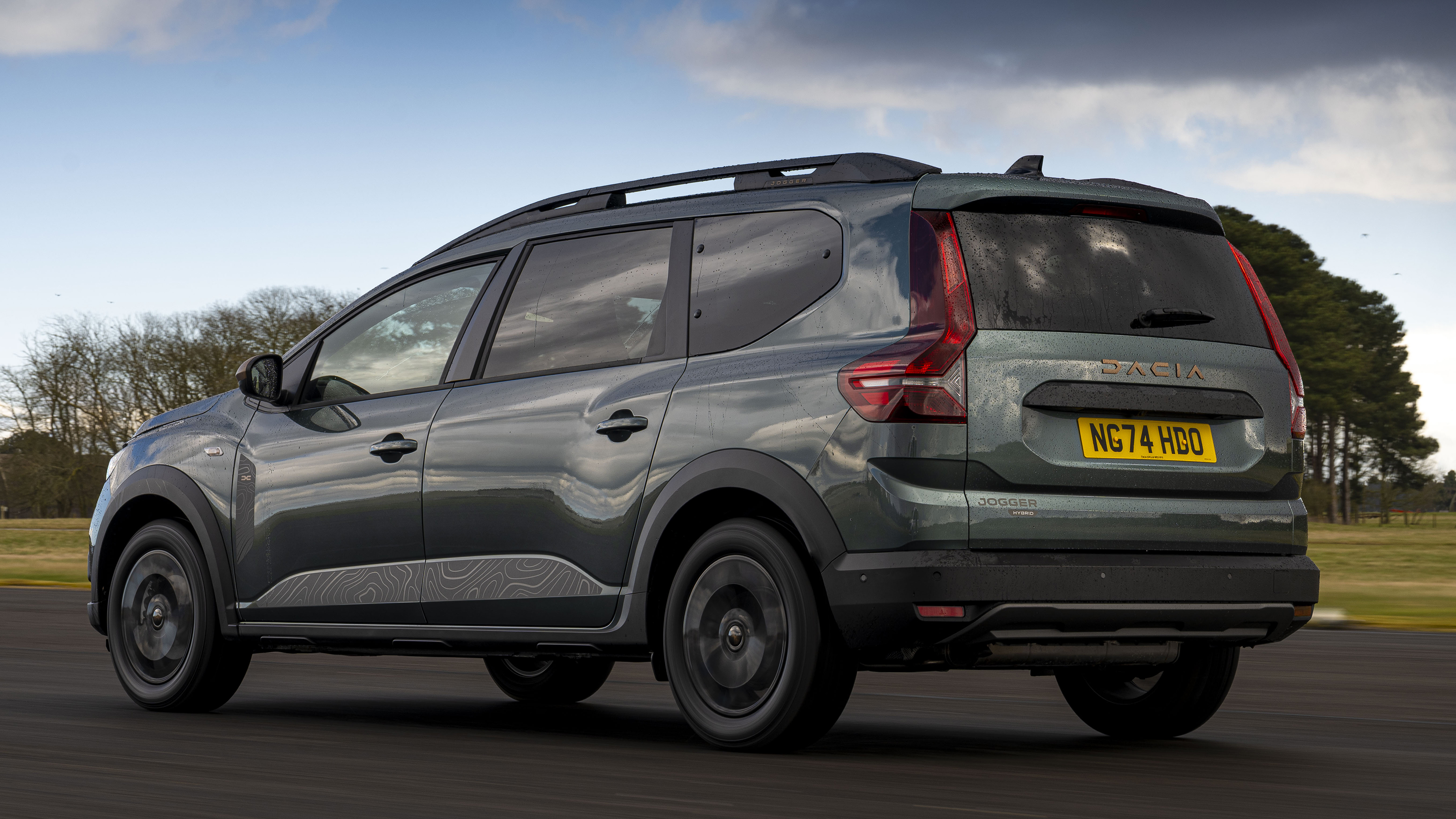 Dacia Jogger - rear tracking 