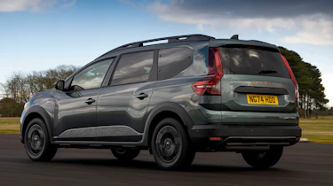 Dacia Jogger - rear tracking