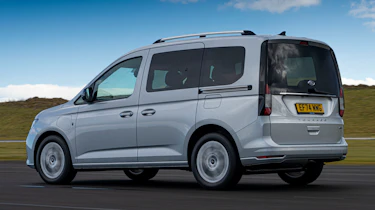 Ford Tourneo Connect - rear tracking