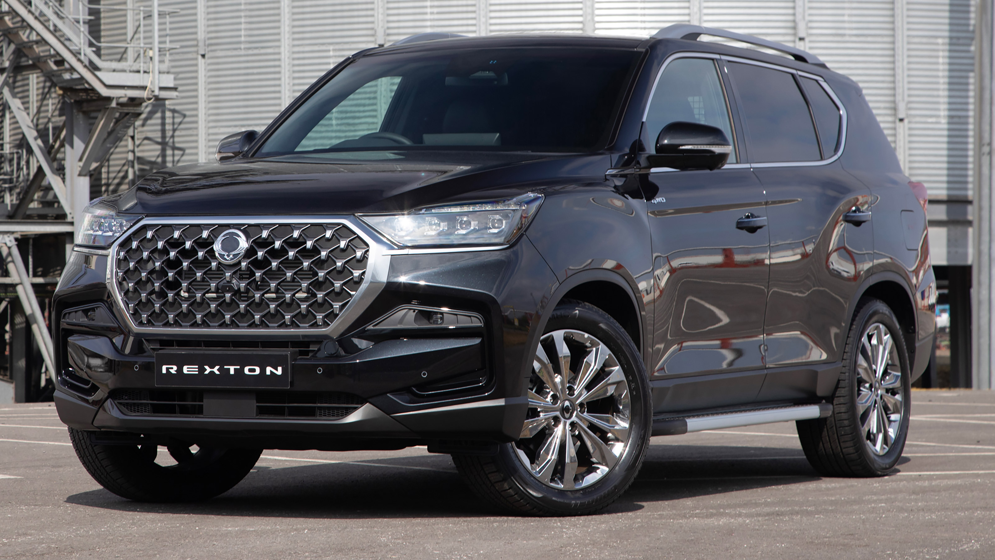 KGM Rexton Commercial van - front static