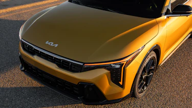 Kia K4 hatch - front detail