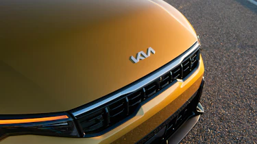Kia K4 hatch - front badge