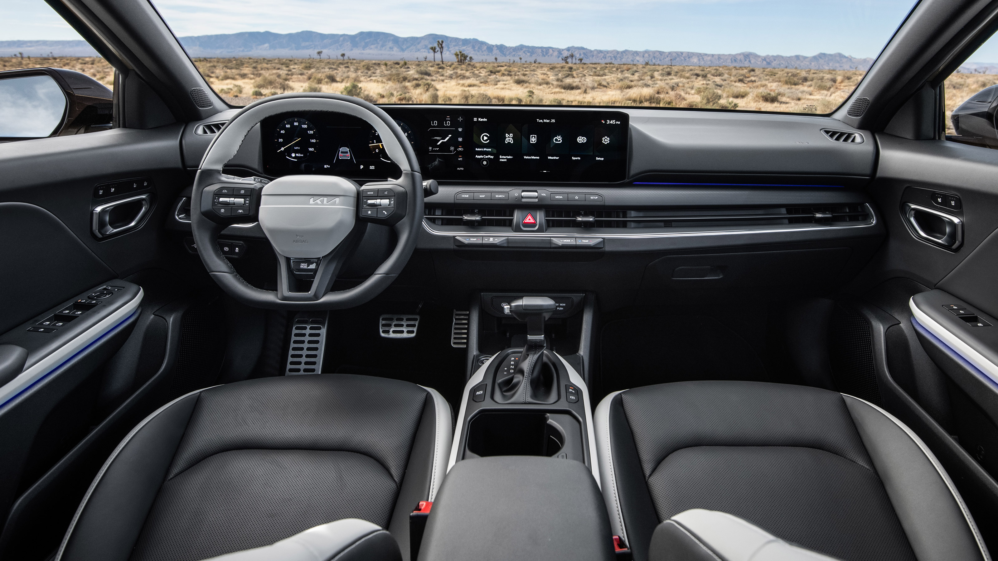 Kia K4 hatchback - dash
