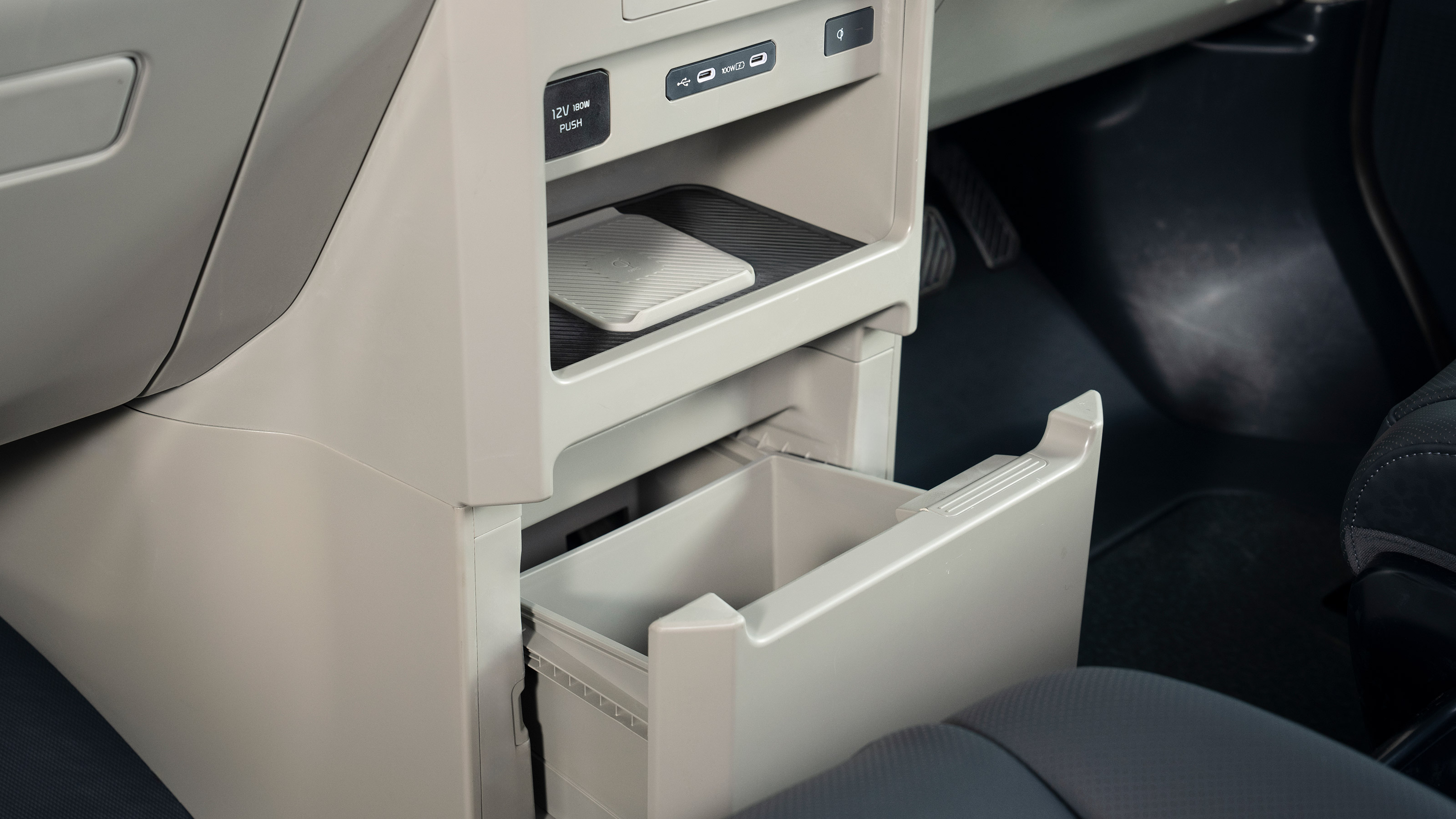 Kia PV5 Cargo - interior detail