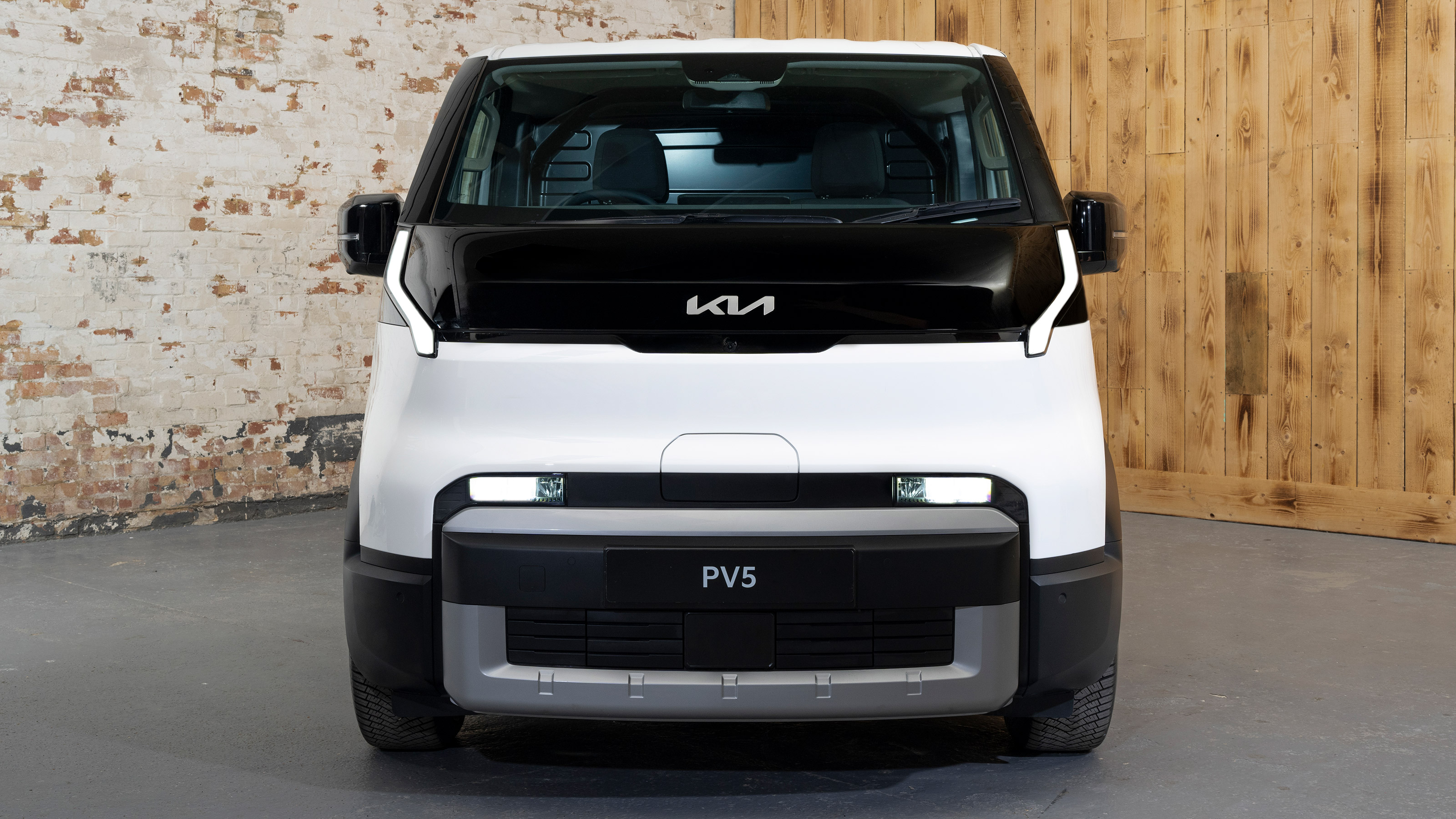 Kia PV5 Cargo - full front