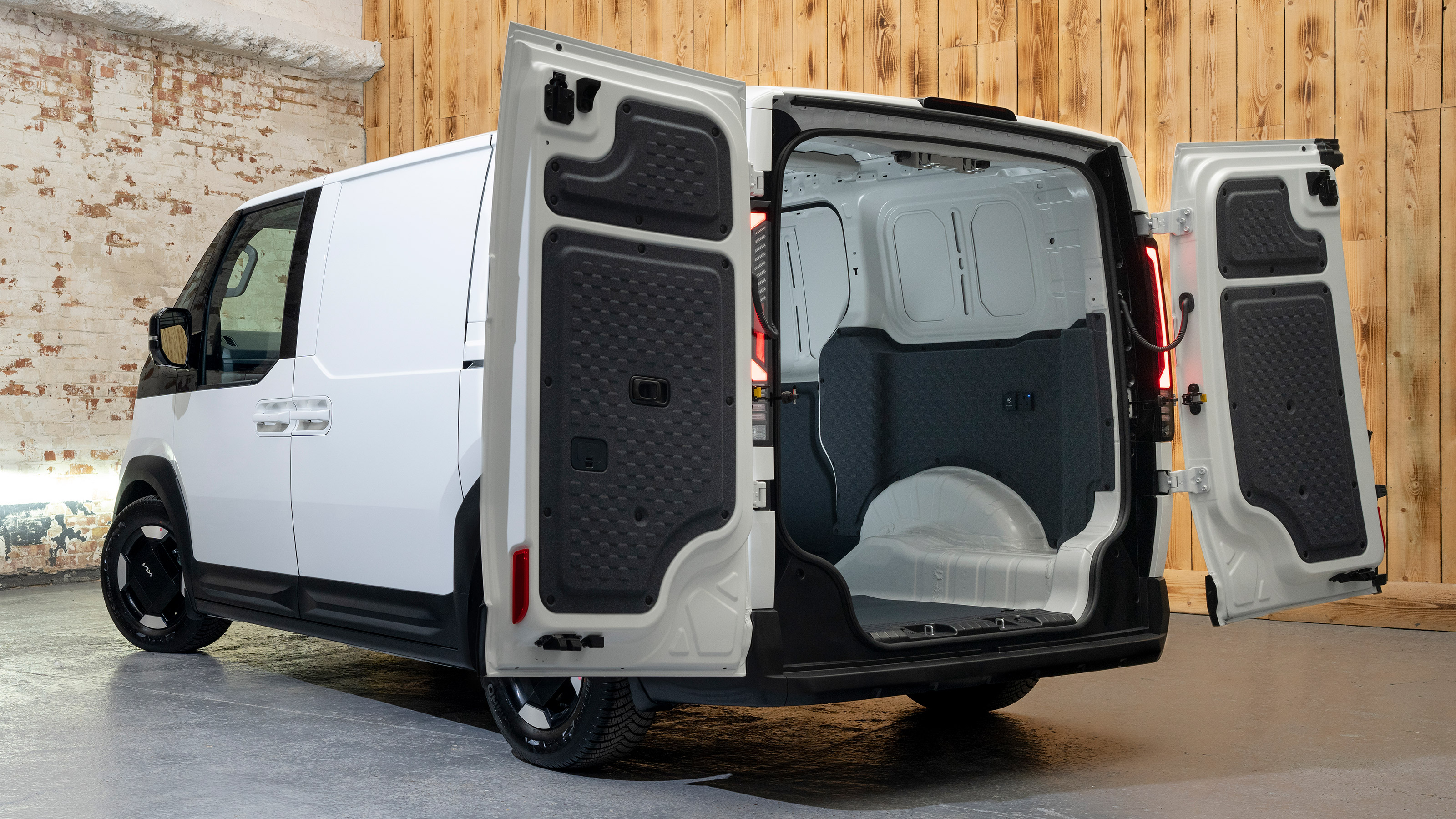 Kia PV5 Cargo - rear static