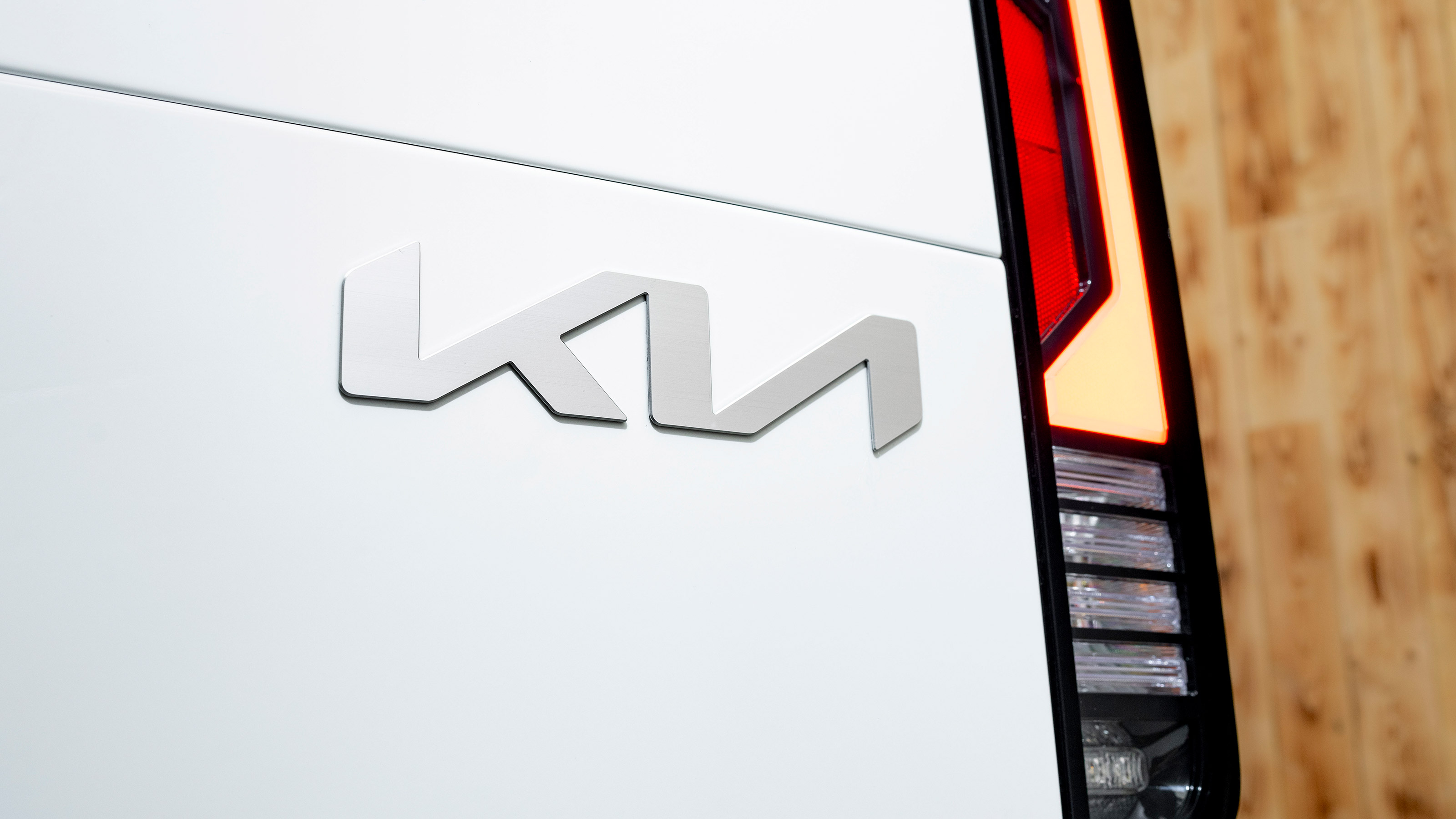 Kia PV5 Cargo - Kia badge