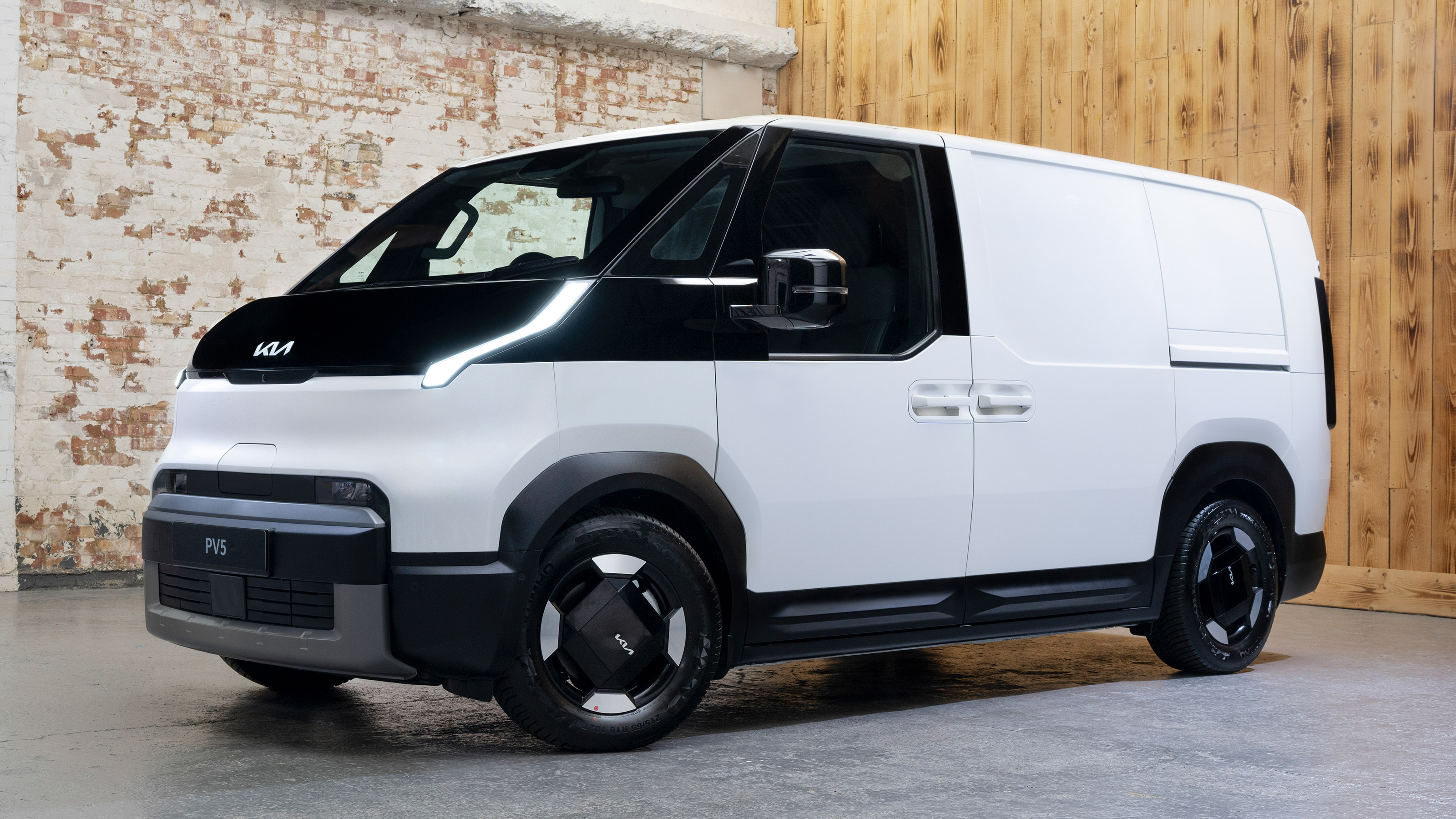 Kia PV5 Cargo - front