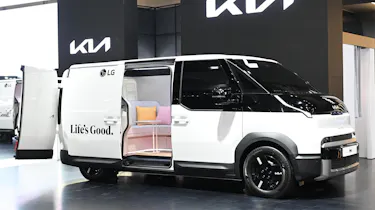 Kia PV5 Spielraum concept - front angled