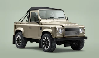 Land Rover Defender Soft Top - front 3/4 static